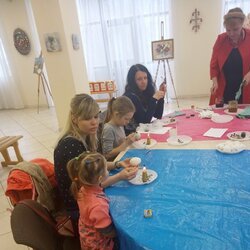 Фото з майстер-класу із писанкарства (гусяче яйце) від Олесі Токарської