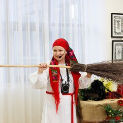 Лада Лузіна на відкритті виставки «Чарівні художники Києва та України», 21 червня 2017 р.