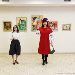 Ірина Данішевська та Ольга Музиченко на відкритті виставки «Любити Життя», 10.02.2017 р.