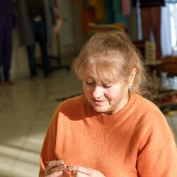 Фото з майстер-класу із в'язання бутоньєрки «Лілея» в туніській техніці, Ханна Часовських