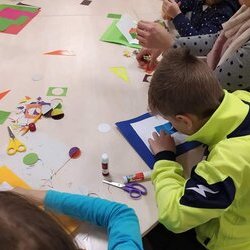 Фото з майстер-класу зі створення новорічної листівки