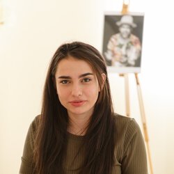 Фото з лекції-практикуму зі створення колажу, Аліна та Вікторія Пономаренко