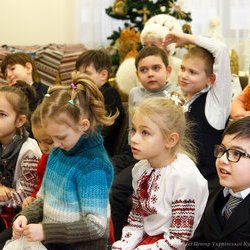 Фото з презентації дитячих новорічних книжок. Видавництво «Братське»