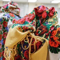 Майстри: Дарія Стасюк та Діана Новак, VIІ Всеукраїнська виставка «Бісер: Вчора. Сьогодні. Завтра», 1 - 23.03.2019 р.