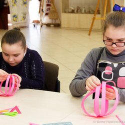 Фото з майстер-класу «Новорічні кулі з паперу своїми руками», Марія Кривець