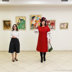 Ірина Данішевська та Ольга Музиченко на відкритті виставки «Любити Життя», 10.02.2017 р.