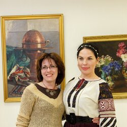 Ганна Андрес та Влада Литовченко на закритті виставки «Багатослів'я мовчазних речей», 11 травня 2017 р.