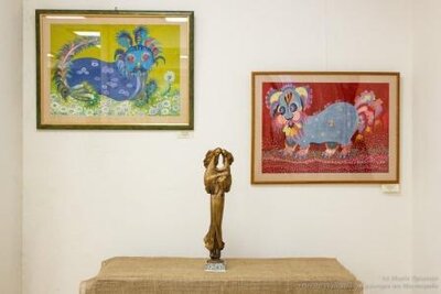 Виставка «Барвистий травень» 30 квітня - 14 травня 2015 року Виставка «Барвистий травень» 30 квітня - 14 травня 2015 року