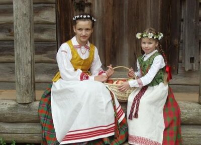Відкриття проекту «Литовська національна спадщина. Традиційне мистецтва костюму» Відкриття проекту «Литовська національна спадщина. Традиційне мистецтва костюму»