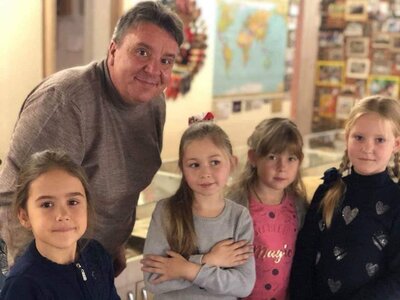 «Різдвяні зустрічі» - творчі заходи для дітей від Валерія Лейка, засновника Музею дитинства у м. Харків «Різдвяні зустрічі» - творчі заходи для дітей від Валерія Лейка, засновника Музею дитинства у м. Харків