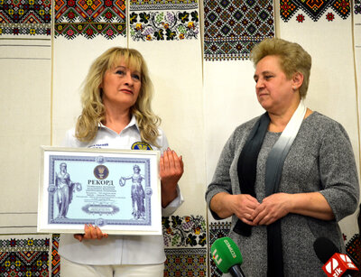 Відкриття виставки «Мелодії барв Любові Романів» Відкриття виставки «Мелодії барв Любові Романів»